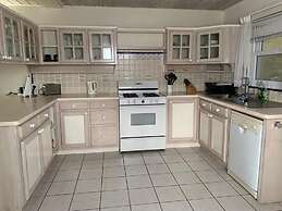 Bay View #7 Is A 2-bed, 3.5-bath Waterfront Townhouse In A Gated Commu