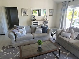 The Lane @ Rodney Bay - Newly renovated & tastefully furnished 3 bedro