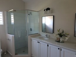 The Lane @ Rodney Bay - Newly renovated & tastefully furnished 3 bedro