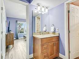 Sunset Breeze 3 Bedroom Condo by RedAwning