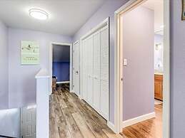 Sunset Breeze 3 Bedroom Condo by RedAwning