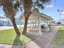 Sunset Breeze 3 Bedroom Condo by RedAwning