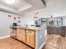 Sunset Breeze 3 Bedroom Condo by RedAwning