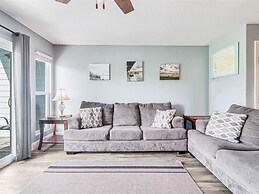 Sunset Breeze 3 Bedroom Condo by RedAwning