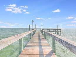 Sunset Breeze 3 Bedroom Condo by RedAwning