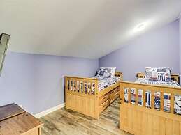 Sunset Breeze 3 Bedroom Condo by RedAwning