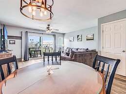 Sunset Breeze 3 Bedroom Condo by RedAwning