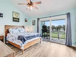 Sunset Breeze 3 Bedroom Condo by RedAwning