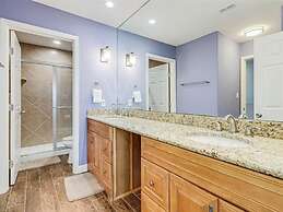 Sunset Breeze 3 Bedroom Condo by RedAwning