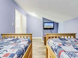 Sunset Breeze 3 Bedroom Condo by RedAwning