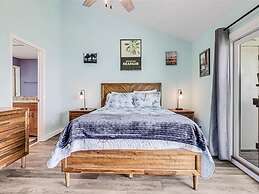 Sunset Breeze 3 Bedroom Condo by RedAwning