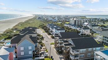 Slack Tide 3 Bedroom Condo by RedAwning