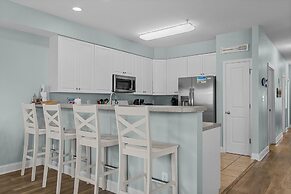 Slack Tide 3 Bedroom Condo by RedAwning