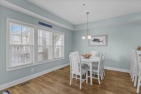 Slack Tide 3 Bedroom Condo by RedAwning