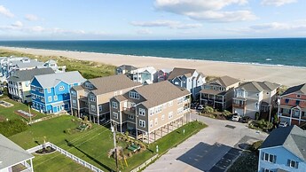Slack Tide 3 Bedroom Condo by RedAwning