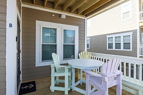 Slack Tide 3 Bedroom Condo by RedAwning