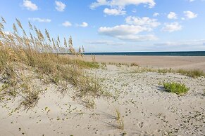 Slack Tide 3 Bedroom Condo by RedAwning