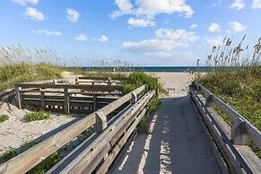 Slack Tide 3 Bedroom Condo by RedAwning