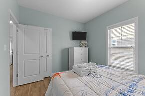 Slack Tide 3 Bedroom Condo by RedAwning