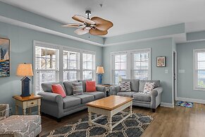 Slack Tide 3 Bedroom Condo by RedAwning