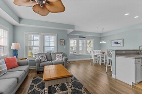 Slack Tide 3 Bedroom Condo by RedAwning