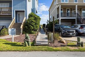 Slack Tide 3 Bedroom Condo by RedAwning