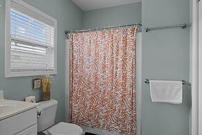 Slack Tide 3 Bedroom Condo by RedAwning