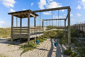 Slack Tide 3 Bedroom Condo by RedAwning