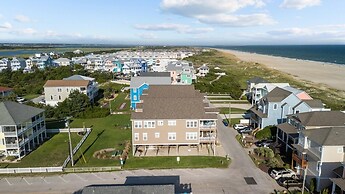 Slack Tide 3 Bedroom Condo by RedAwning