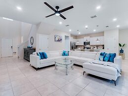 5 Bed Bliss At Solterra By Shine Villas 121 5 Bedroom Villa