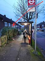 1 Bed Flat - Sleeps 2 - Pets - Garden - Parking