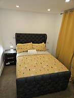 London Glamour Apartment Two