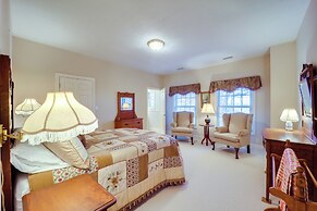 Immaculate Boone Villa w/ Entertainment Lounge!