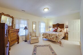 Immaculate Boone Villa w/ Entertainment Lounge!