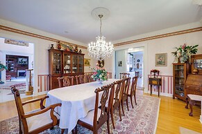 Immaculate Boone Villa w/ Entertainment Lounge!