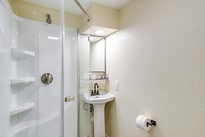 Knoxville Cottage w/ Fenced Yard, Pet Friendly!