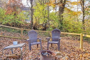 Knoxville Cottage w/ Fenced Yard, Pet Friendly!