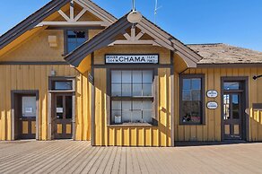 Single Tree Cottage - Walk to Downtown Chama!