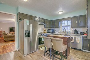 Charming Tennessee Retreat w/ Fireplace & Grill!