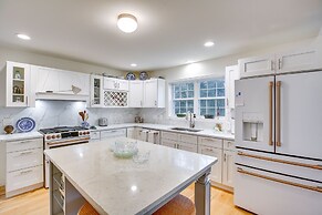 Airy West Cape May Cottage < 1 Mi to Beach!