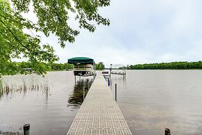 Cross Lake Retreat w/ Dock, Deck & Paddleboards!