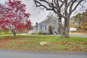 Chatham Getaway w/ Trail Access, 2 Mi to Beaches!