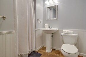 Chatham Getaway w/ Trail Access, 2 Mi to Beaches!