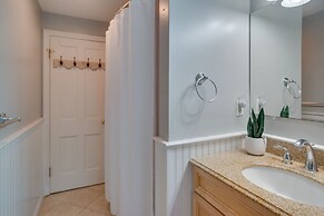 Chatham Getaway w/ Trail Access, 2 Mi to Beaches!