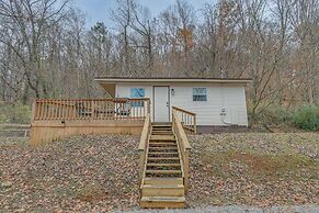 Pet-friendly Cottage ~ 8 Mi to Downtown Knoxville!