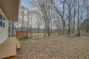 Pet-friendly Cottage ~ 8 Mi to Downtown Knoxville!