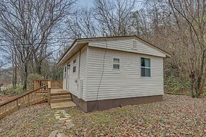 Pet-friendly Cottage ~ 8 Mi to Downtown Knoxville!