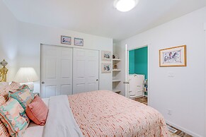 Community Pool & On-site Farm: Placerville Cottage