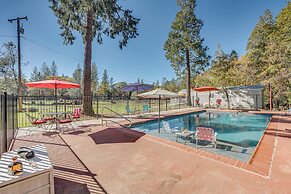 Community Pool & On-site Farm: Placerville Cottage