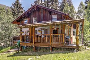 Mountain Chalet Getaway: Steps to Crystal River!